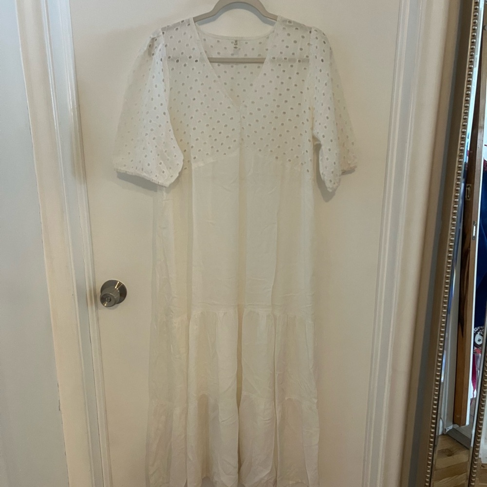 Women's White Eyelet Tiered Midi Dress